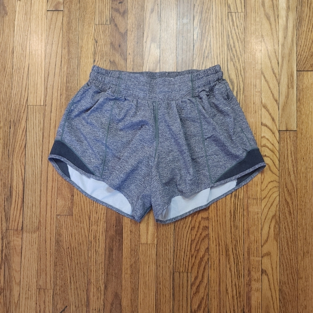 Lululemon Hotty Hot Womens Shorts Size 6 Heather Grey Lined